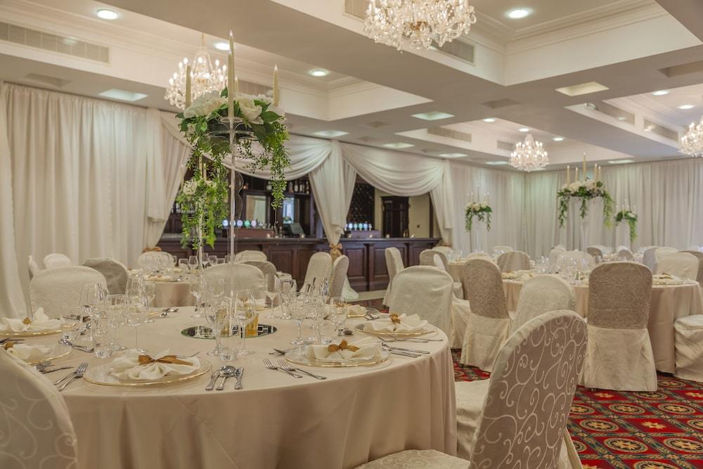 מיינות' Glenroyal Hotel מראה חיצוני תמונה